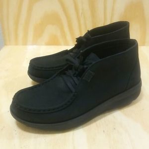 Fitflop Black Chukkamoc Lace Up Boots Women's Size 8